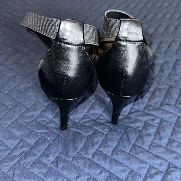 Bandolino black strappy open heels size 9! - Picture 3 of 7